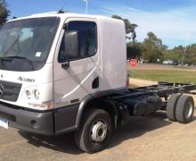 mercedes-benz-accelo